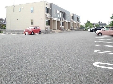 プランドール新庄Ⅱの駐車場|駐車場に車を止められます