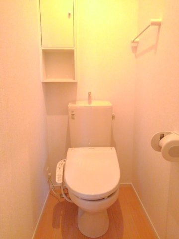 プルミエール手屋Ⅲのトイレ|シンプルで使いやすいトイレです