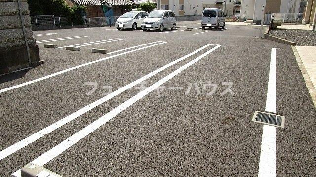 カーサ府中　Ⅱの駐車場|駐車場です
