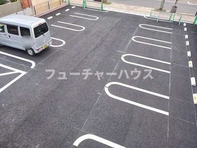 ベルクレール本町の駐車場|駐車場完備です