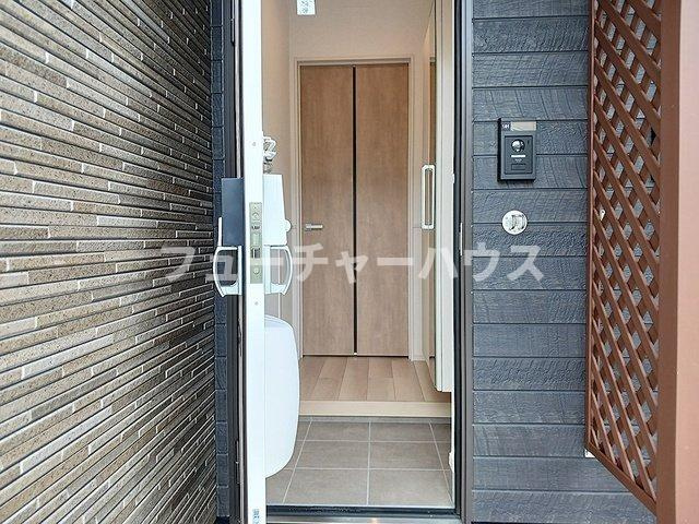 カルムレジデンスの玄関|収納もある玄関です