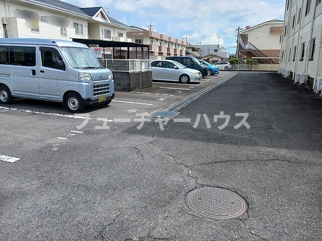 トップコートの駐車場