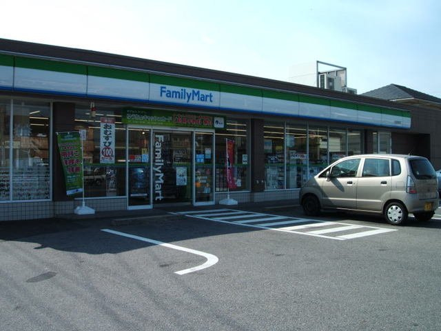 【周辺】 | エルディムＢ | ファミリーマート西尾住崎店まで700m