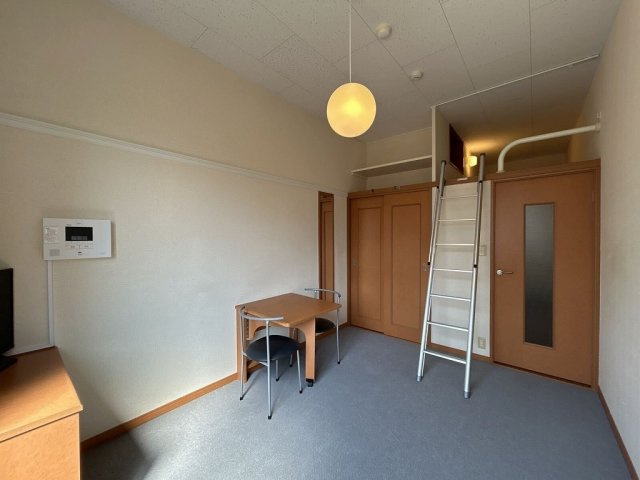 レオパレス屋形の森の居間・リビング