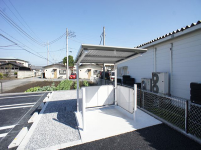 【その他共用部分】 | リュミエール | 屋根付きの駐輪場があります♪