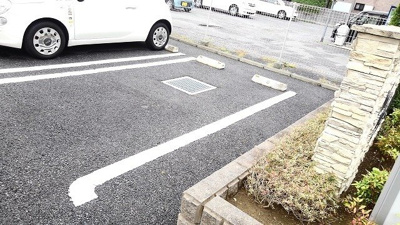 【駐車場】 | ニュー・ホワイト・ヒルⅡ
