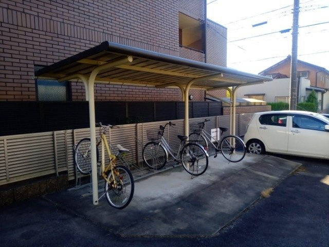 レオパレスエスパシオⅢのその他|駐輪場