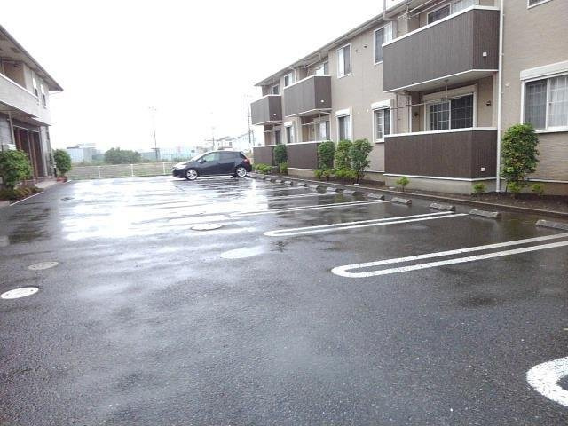 フルハウス　Ｊの駐車場