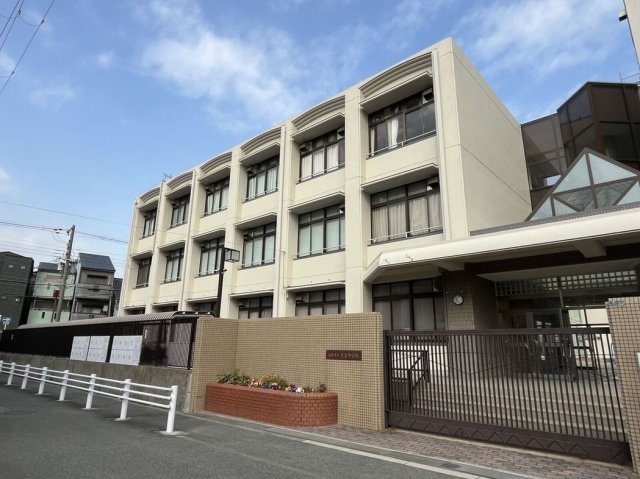 レオパレストウメイの周辺
