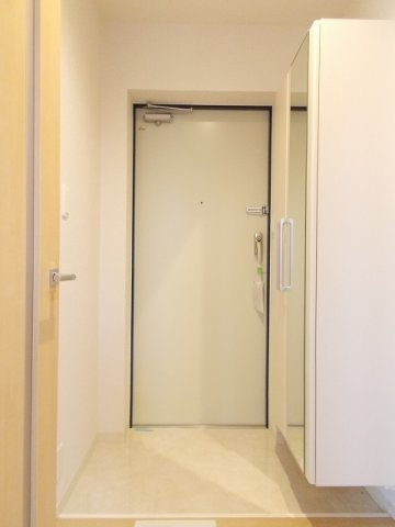 プラシード北円山の玄関