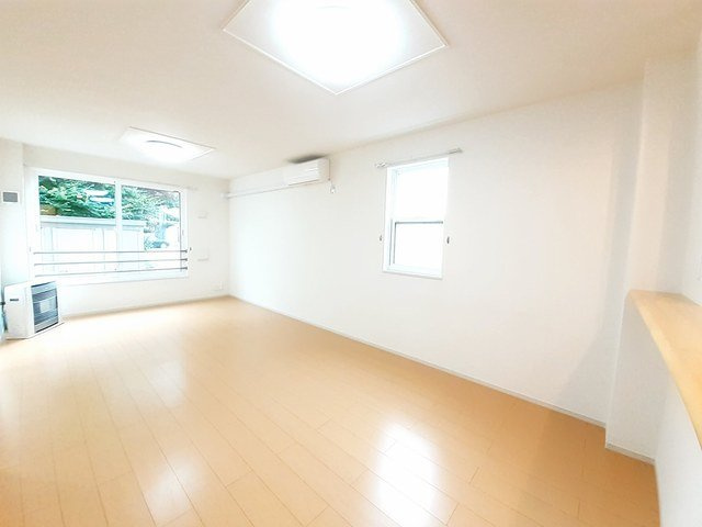 スピリッツの居間・リビング