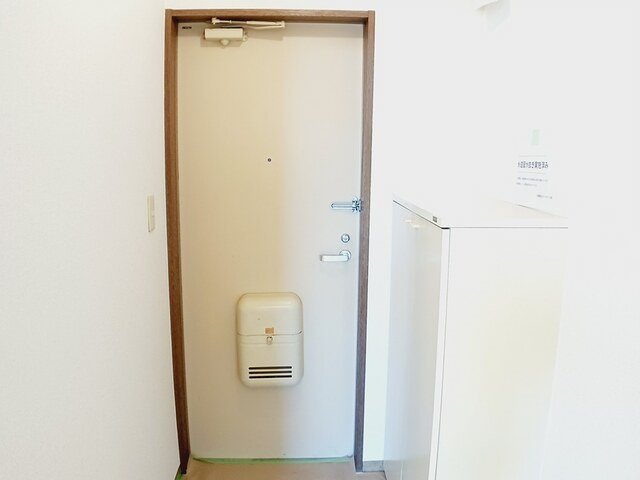クレストールⅠの玄関