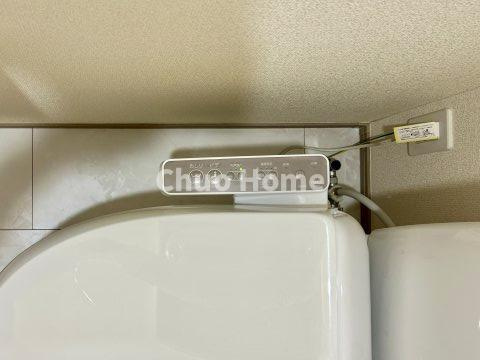 葛飾区小菅3丁目新築分譲住宅のトイレ|【ウォシュレット】清潔に使いたいお手洗いには最適な設備です。もちろんウォームレットも標準装備です。