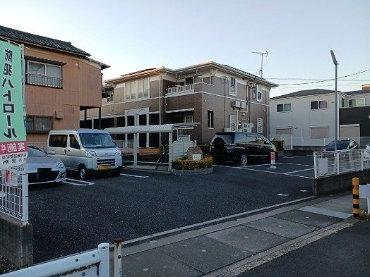 アウローラの駐車場