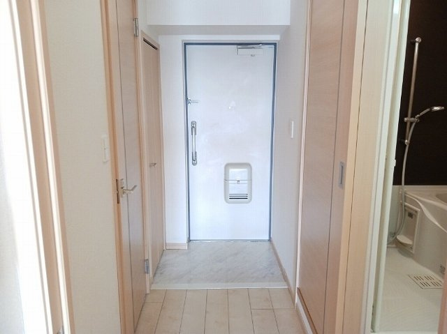 サンライズ　ガーデンの玄関