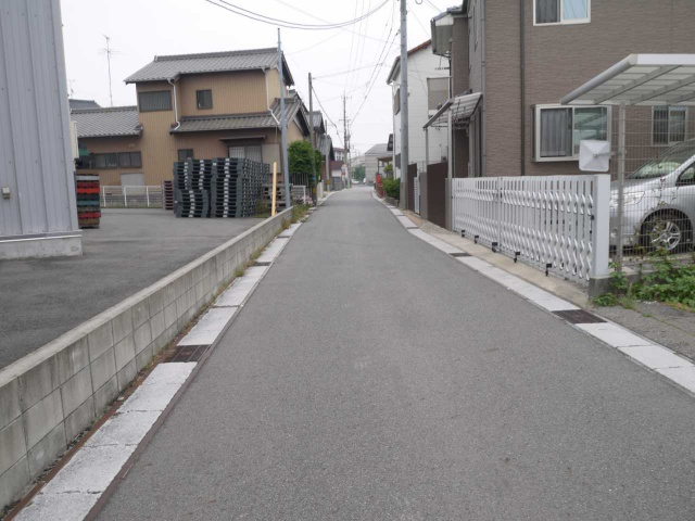 高浜市二池町6丁目貸倉庫の駐車場