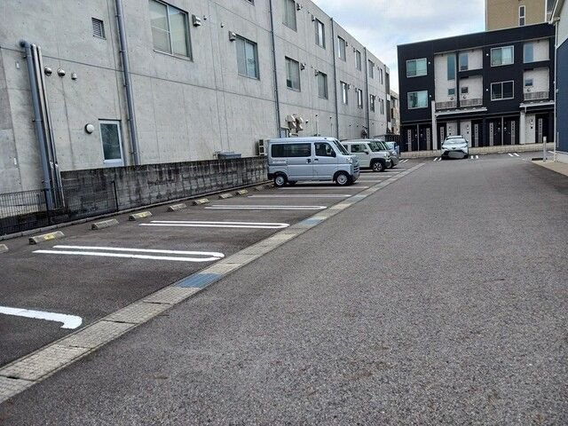 フランセス高柳　Ⅰの駐車場