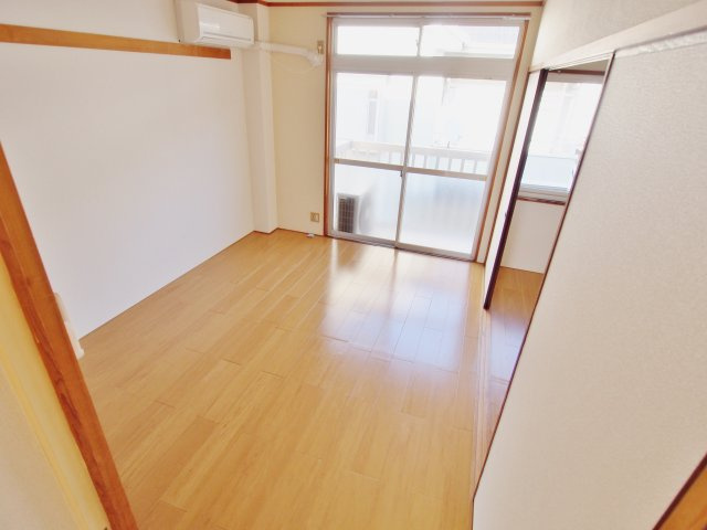 ハイツ青木の寝室