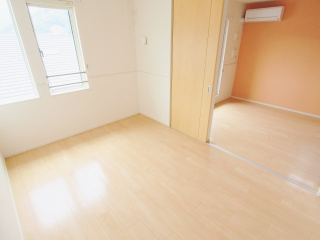 若葉　F棟の洋室