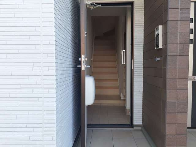 リズム　Ａの玄関
