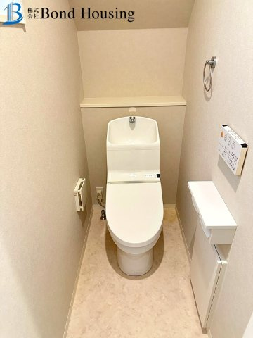 令和8年7月リフォ済　駐車並列2台　西区上新地1丁目　中古戸建のトイレ