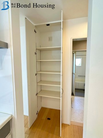 令和8年7月リフォ済　駐車並列2台　西区上新地1丁目　中古戸建の収納