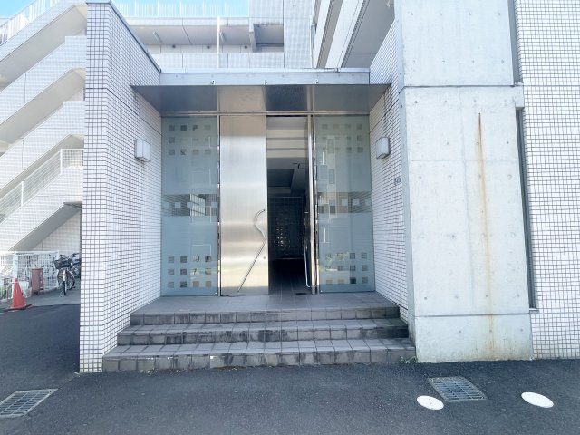 【エントランス】 | ラクーンＤ3 | 毎日通るエントランスはこのようになっています