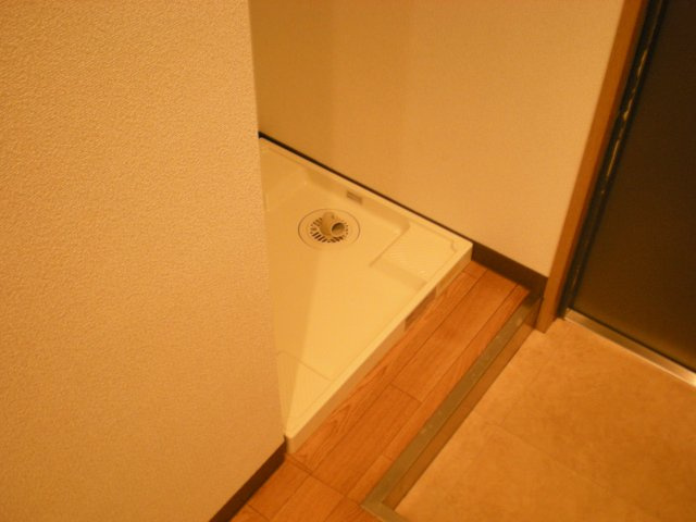【設備】 | ラクーンＤ3 | 洗濯機置き場です