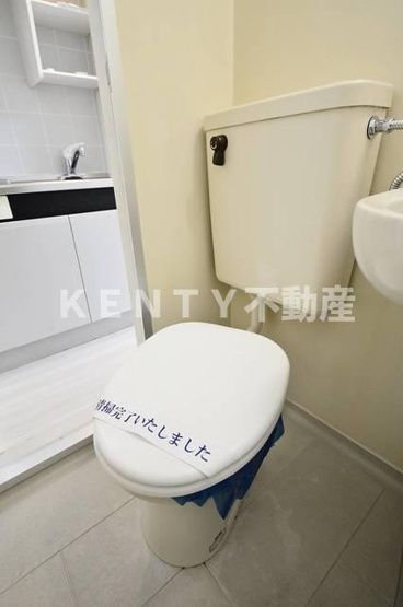 【トイレ】 | アイディ平和島 | 落ち着いた色調のトイレです