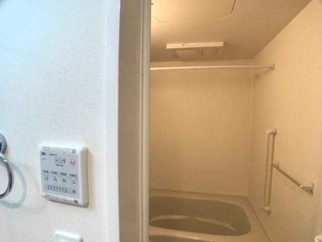 エヴァーグリーン西福原のその他|浴室乾燥機