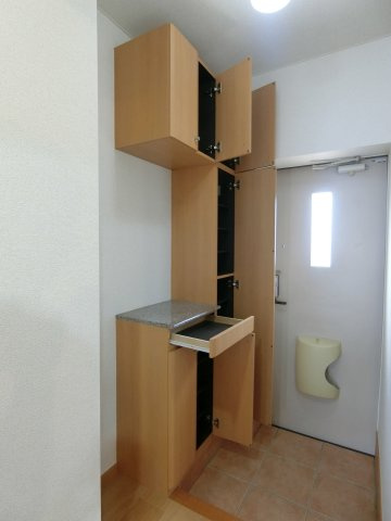 サニーヒルＢの収納|イメージ102号室の写真（反転あり）