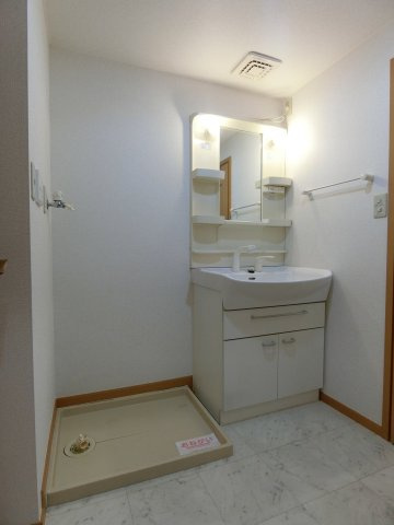 サニーヒルＢの洗面所|イメージ102号室の写真（反転あり）
