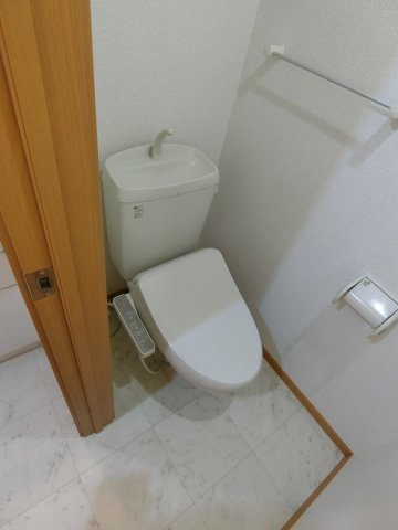 サニーヒルＢのトイレ|イメージ102号室の写真（反転あり）