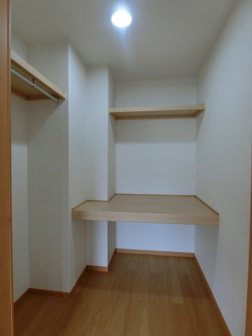 サニーヒルＢの収納|イメージ102号室の写真（反転あり）