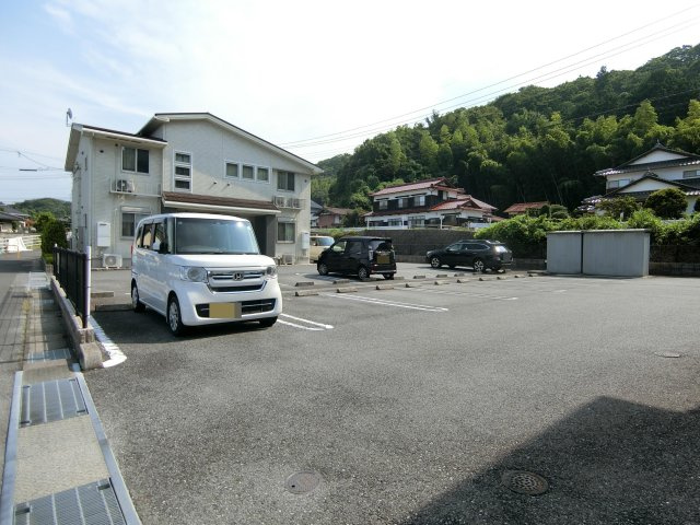 ベイ　ツリー　Ｂの駐車場