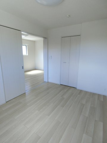 レジデンスフォーの洋室