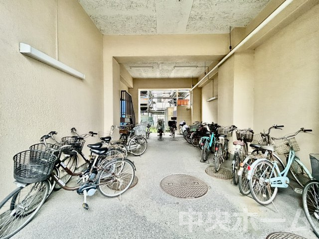 ライオンズマンション扇橋の駐輪場|【自転車置き場】最新の空き状況や費用などの詳細は担当スタッフまでお問い合わせください。