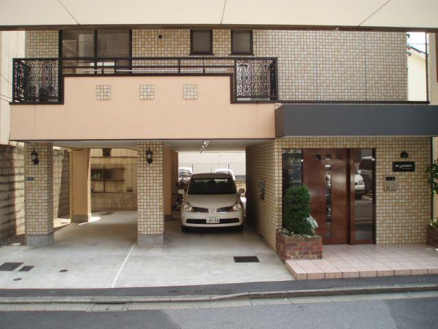アンプルミエールのエントランス