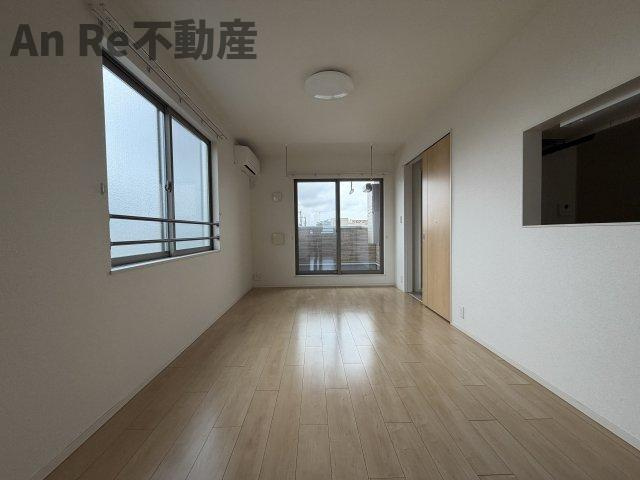 川口市大字藤兵衛新田のアパートの洋室