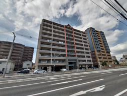ルシヨン穴生の画像