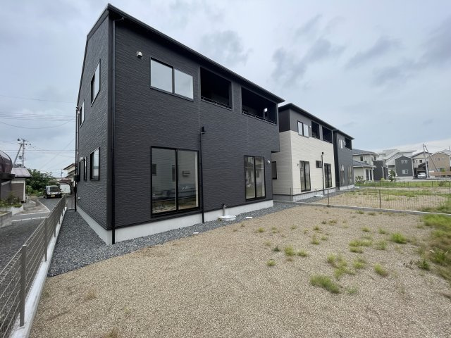 新築戸建・新築建売　郡山市東原一丁目　富田東中・富田小の庭|ガーデニングも楽しめる陽当たり良好の庭付きです！