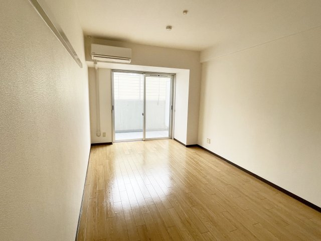 【洋室】 | ラクーンＤ2 | 明るい洋室です
