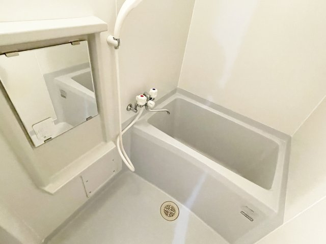 【浴室】 | ラクーンＤ2 | ゆったり過ごせるお風呂です
