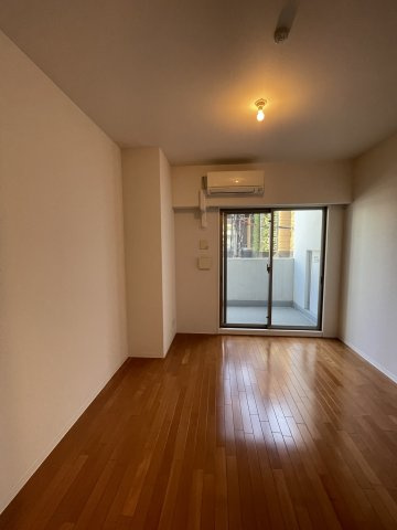 ピジェ　ブラン守口の居間・リビング|(参考)同マンション別間取り他部屋の写真（間取り図が正）