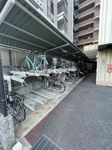 ピジェ　ブラン守口の駐車場