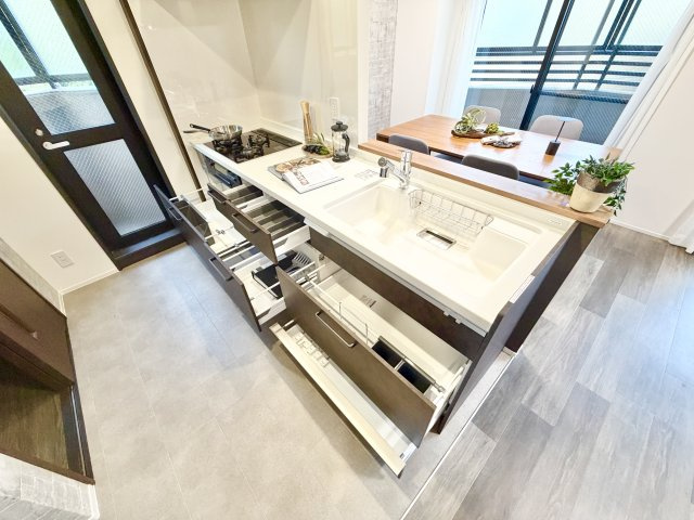 ユニーブル鳴海東ガーデンコートのキッチン