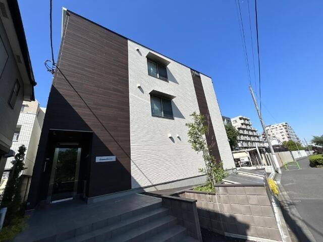 セレッソシンエイの外観