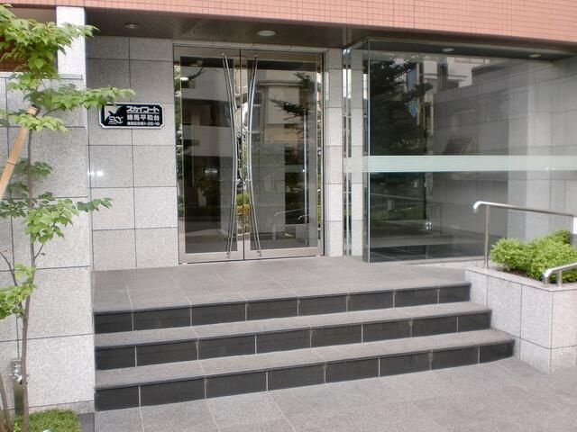 スカイコート練馬平和台のエントランス