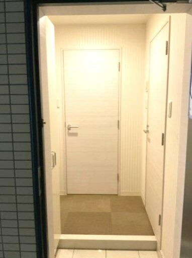 リビナ奥村ドゥーの玄関