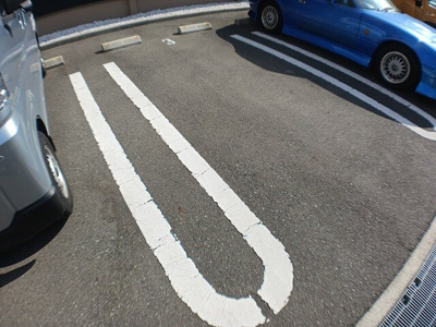 【駐車場】 | プロスペリテⅡ | 駐車場があるので、車を買う予定の方も安心です